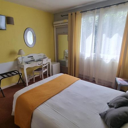 Hôtel du Tricastin Pierrelatte Esterno foto